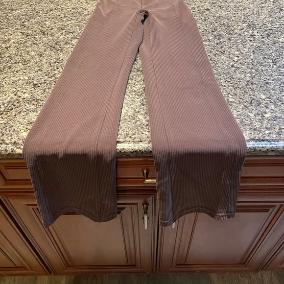 Lululemon Size 0 Leggings - Picture 3 of 3